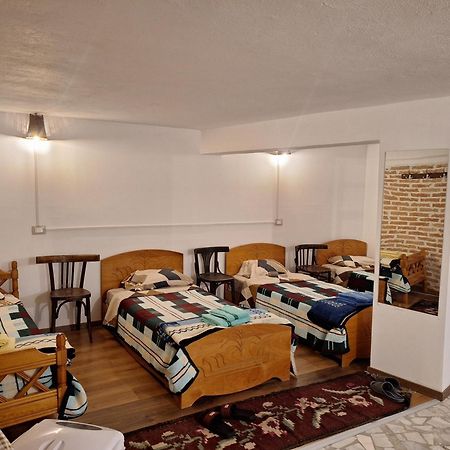 At Pikotiko'S - Korca City Rooms For Rent Exteriér fotografie