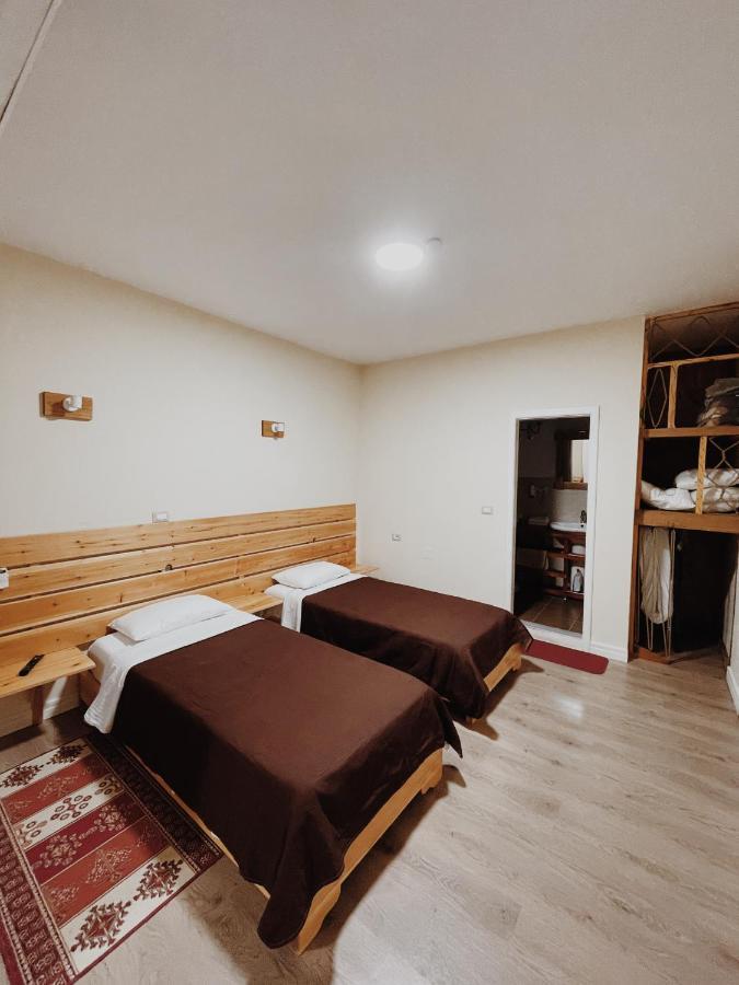 At Pikotiko'S - Korca City Rooms For Rent Exteriér fotografie