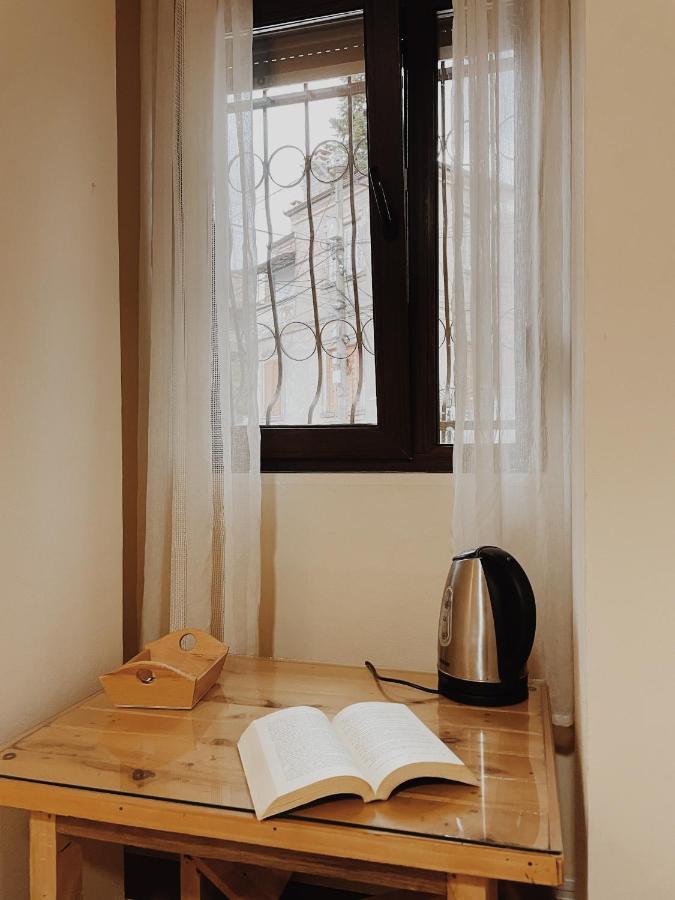 At Pikotiko'S - Korca City Rooms For Rent Exteriér fotografie
