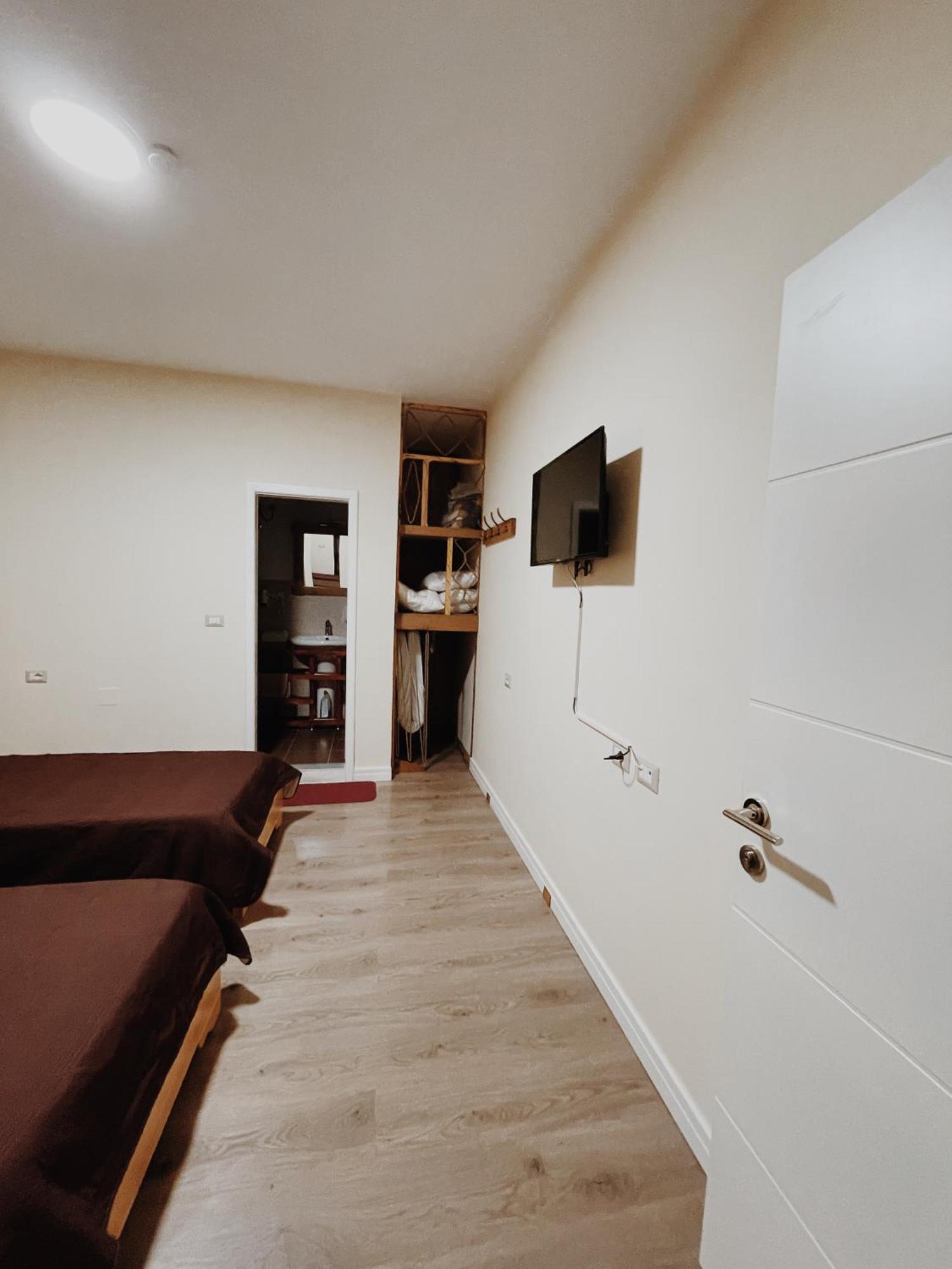 At Pikotiko'S - Korca City Rooms For Rent Exteriér fotografie